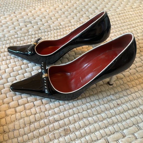 St. John Pumps size 8 - Picture 5 of 6